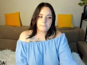 Play this HD video called Mia_r0ss Cam porn model from chaturbate