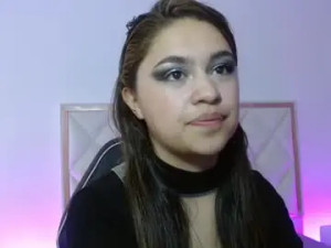 Stream uncut video titled Crisstal_tay Cam porn model from chaturbate