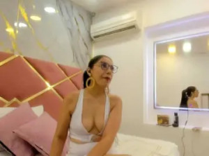 Play the hardcore clip titled Julianaa-31 Cam porn model from bongacams
