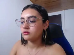 Enjoy watching this hardcore scene named Sofiaasexy19 Cam porn model from chaturbate