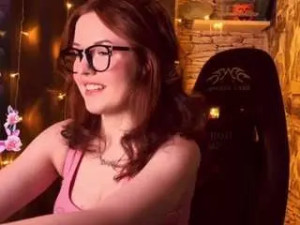 Watch the uncut video titled Lumi-ere Cam porn model from camsoda