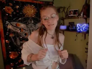 Play this uncut clip named Lyra_thenymph Cam porn model from chaturbate