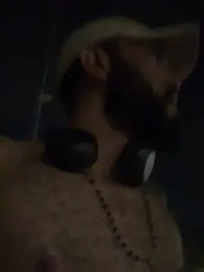 Watch this uncensored video of navalhabr, 33 years old, male