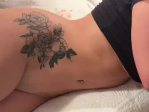 Stream the complete video titled Staceyredkey Cam porn model from chaturbate