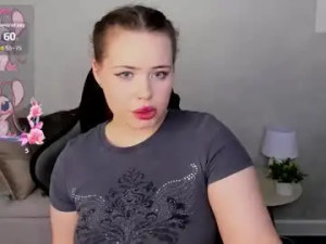 Play uncut scene titled Pauline_moore Cam porn model from chaturbate