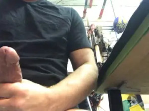 Play uncut video called BigBanana86, 39 years old, male