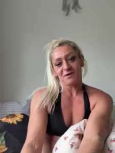 Enjoy watching HD movie called Peachy_keen0925 Cam porn model from cam4