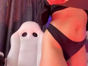 Stream the full movie of Lunah_fox Cam porn model from chaturbate