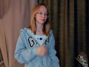 Watch the uncensored clip titled Dorrisswayzer Cam porn model from camsoda