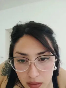 Play the complete clip of Chinitaa28 Cam porn model from cam4