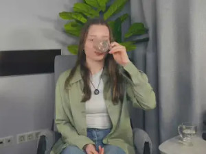 Watch the uncensored video called TemikaHeilig Cam porn model from cam4