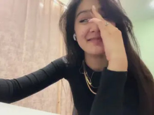 Enjoy watching this uncut clip called VernellLatham Cam porn model from cam4