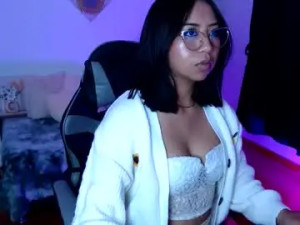 Stream this uncensored clip named Sofii__777 Cam porn model from chaturbate