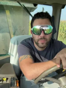 Stream this uncensored movie titled lookme_fun, 37 years old, male