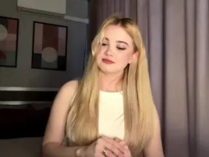Stream this HD video named Antoinetteelhassan Cam porn model from camsoda