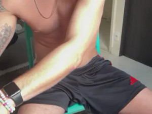 Play full movie named 4sexBR, 29 years old, male