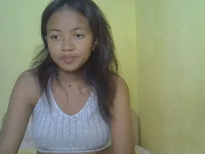 Enjoy watching this uncensored clip of Ambergirl69 Cam porn model from cam4