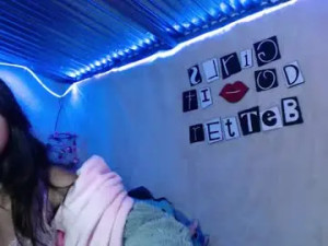 Enjoy watching the HD video named Princess_elia Cam porn model from chaturbate