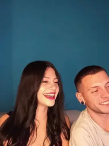 Play uncut clip of Crisytut Cam porn model from cam4