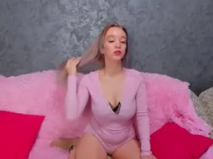 Enjoy watching the uncut scene titled Miu_mia Cam porn model from chaturbate