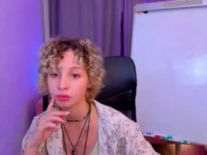 Stream full video of Marywahlberg Cam porn model from chaturbate
