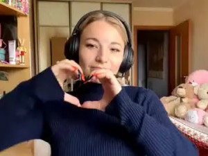 Watch the hardcore scene of Jaynafriess Cam porn model from chaturbate