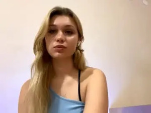 Stream the full movie named Karisawaldon Cam porn model from chaturbate