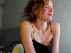 View this uncensored scene of Lillian-blake Cam porn model from camsoda