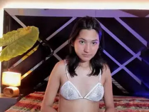 Enjoy watching this hardcore video called Emmy__rossee Cam porn model from chaturbate