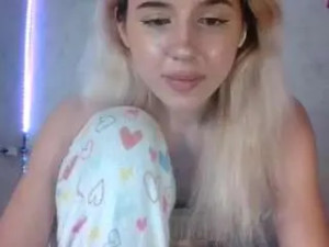 Stream the complete video named Goodsosa Cam porn model from camsoda