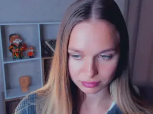 View the complete video named CarissaKick Cam porn model from cam4