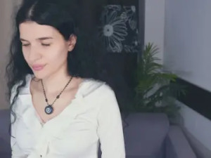 Play this uncut video called NikoleOlverson Cam porn model from cam4