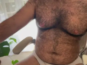 Play this full scene called bearhairs, 28 years old, male