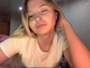 Stream this uncensored video called VictoriMystery Cam porn model from cam4