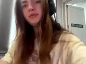 Stream the full video titled Loreanyeatman Cam porn model from chaturbate