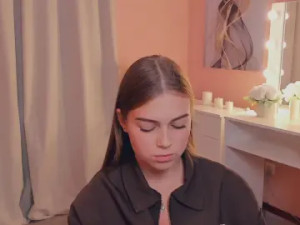 Watch the full movie named CharaLollis Cam porn model from cam4