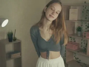 Stream the uncut scene titled DanaePaya Cam porn model from cam4