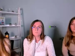 Play this full clip named Lulu_fly_ Cam porn model from chaturbate