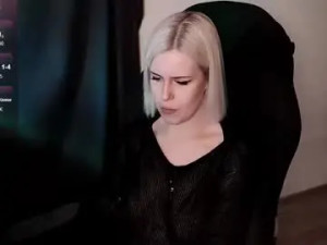 View the full scene of Adelinefire Cam porn model from chaturbate