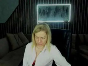 View hardcore clip named Annasnow99 Cam porn model from camsoda