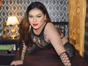 Stream uncensored video named ThaliaWalson, 25 years old, brown hair trans