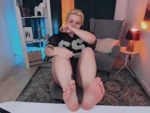 Enjoy watching the full clip called Roxie_luna Cam porn model from chaturbate