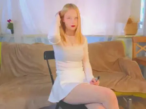 Watch the hardcore clip of JeanieBeynon Cam porn model from cam4