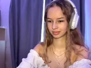 View the full scene named Temptgaze Cam porn model from camsoda