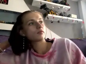 Play this uncut scene called Juanastrefeler Cam porn model from chaturbate
