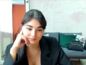 View this uncut scene titled Kira_foxy999 Cam porn model from chaturbate