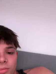 Play HD scene of hotboy_gabri, 20 years old, male