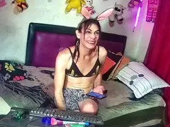 Watch HD scene titled Ariana_Grande, 27 years old, trans