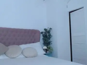 Play the complete movie called kate_sugar, 18 years old, trans