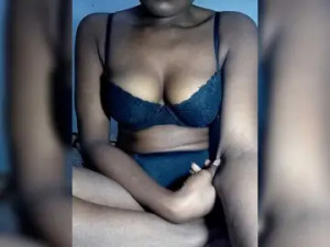 Watch the HD scene named Elisa571 Cam porn model from bongacams